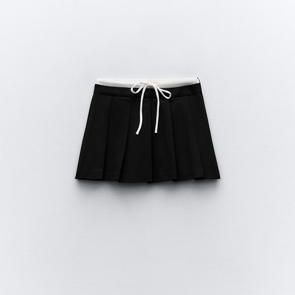 Zara Black and White Skort